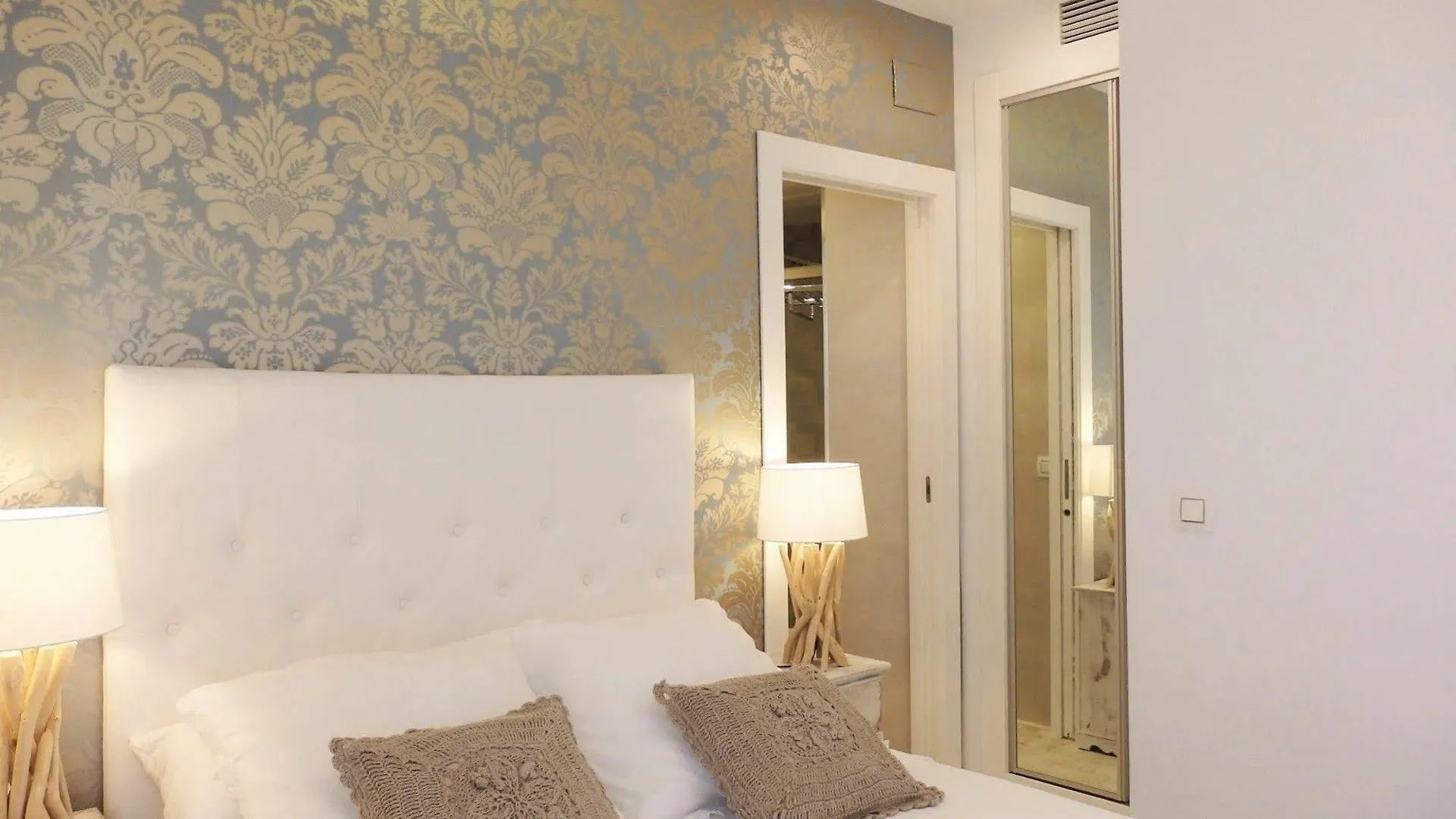 Waterfront Santa Clara Apartments Torremolinos Hotel