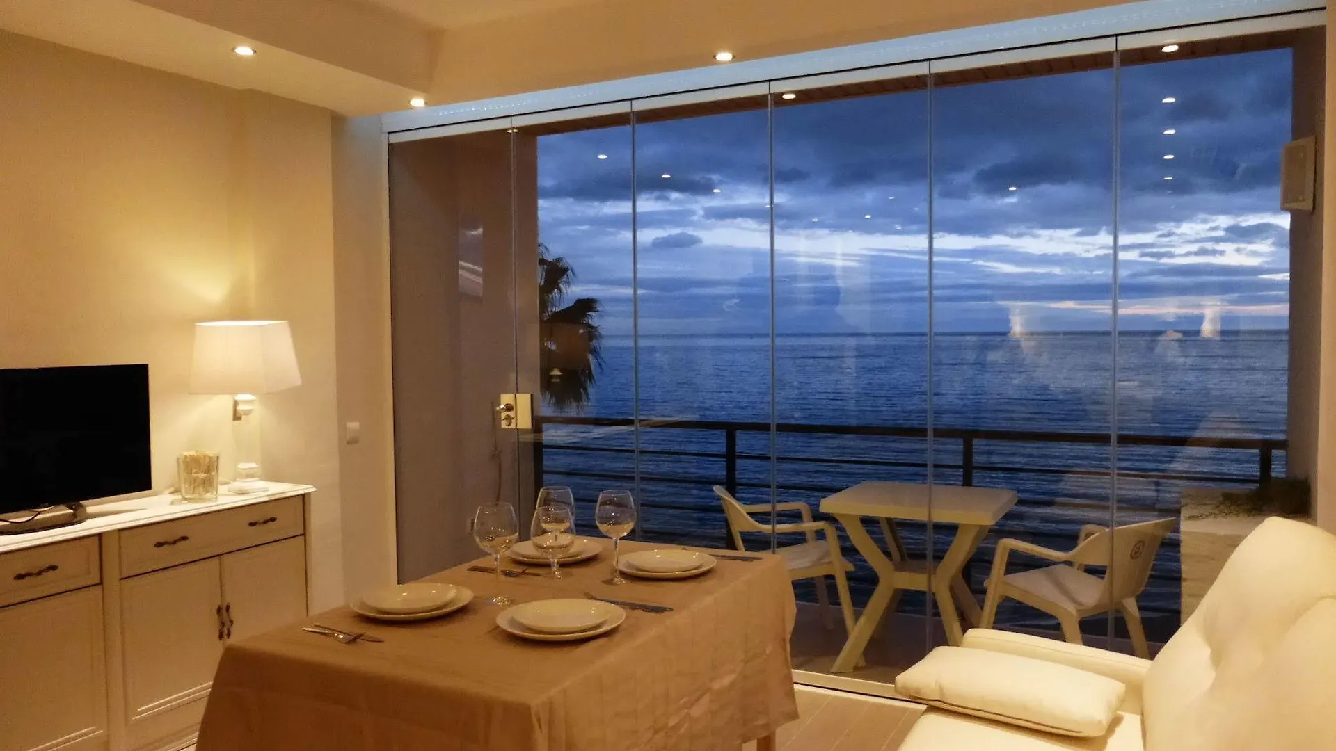 *** Hotel Waterfront Santa Clara Apartments Torremolinos Spain