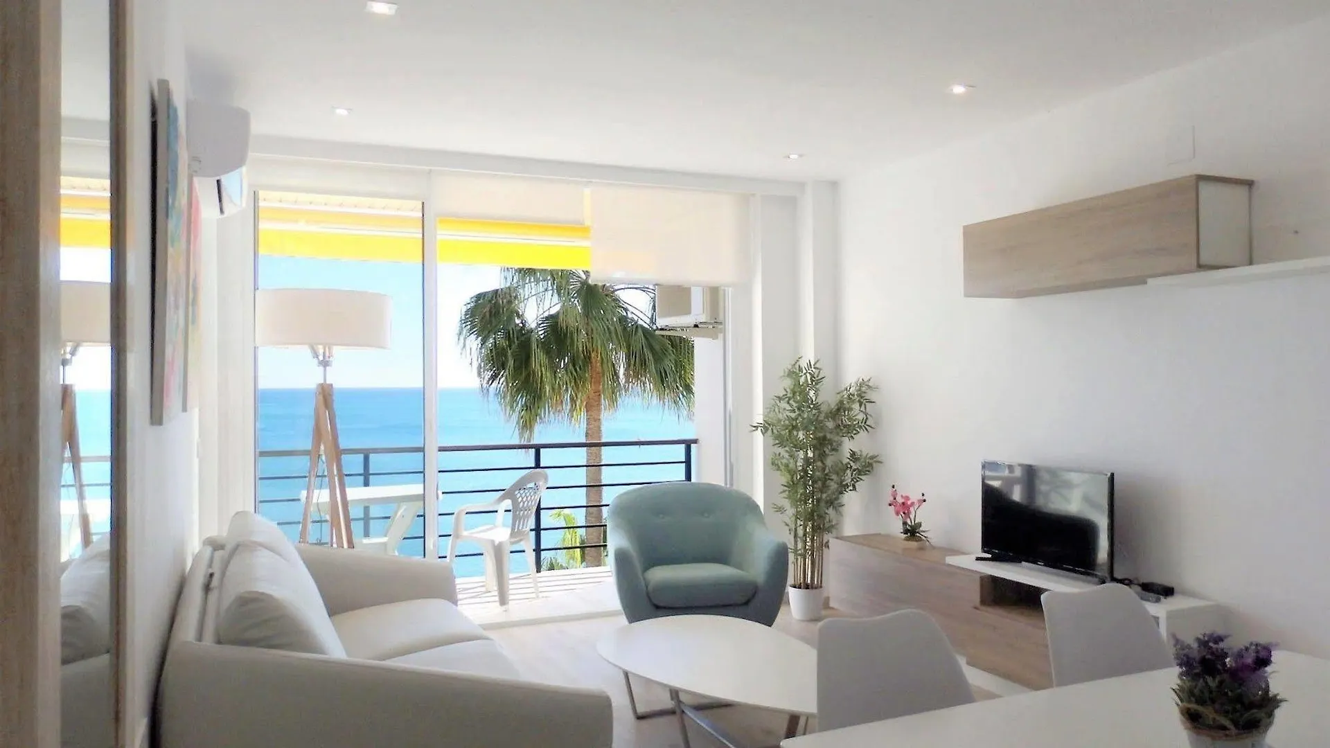 Waterfront Santa Clara Apartments Torremolinos 3*,