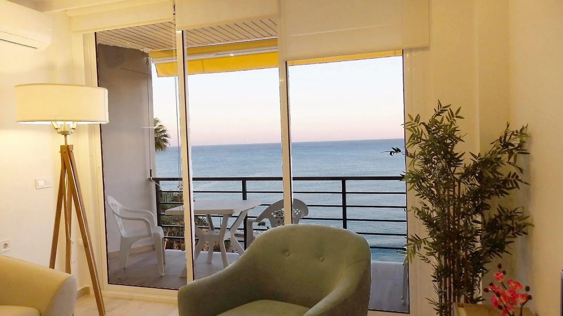 Waterfront Santa Clara Apartments Torremolinos Hotel